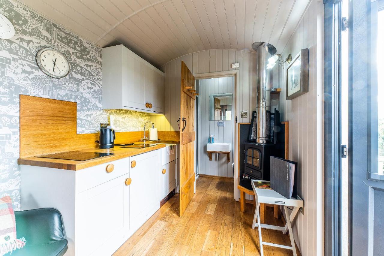 The Little John Petite Cosy Log Cabin - Sleeps 2, Great For Romantic Breaks, Couples, Single Guests, Near Sherwood Forest At Fairview Farm, Nottingham Set In 88 Acres Blidworth Bagian luar foto
