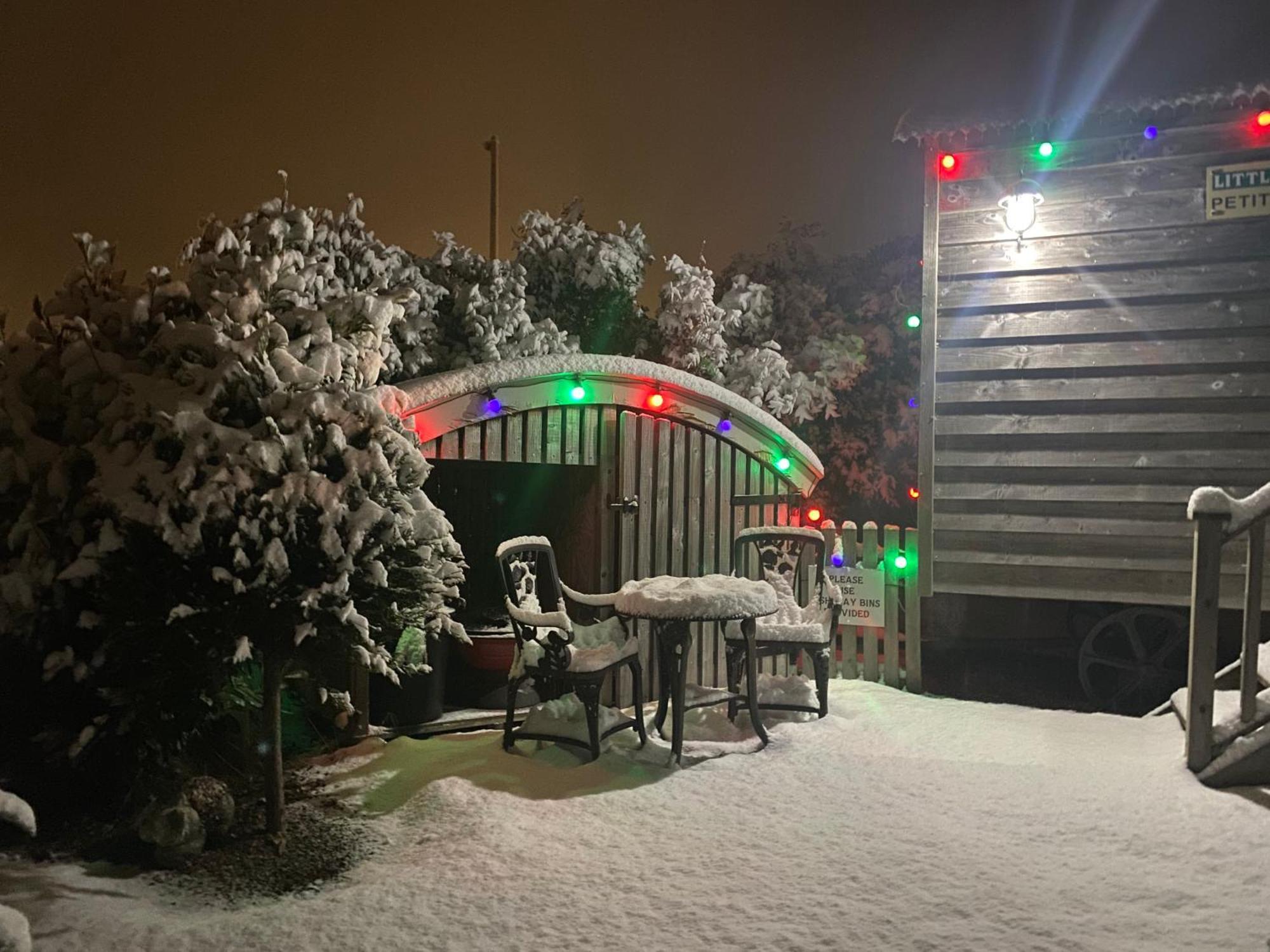 The Little John Petite Cosy Log Cabin - Sleeps 2, Great For Romantic Breaks, Couples, Single Guests, Near Sherwood Forest At Fairview Farm, Nottingham Set In 88 Acres Blidworth Bagian luar foto