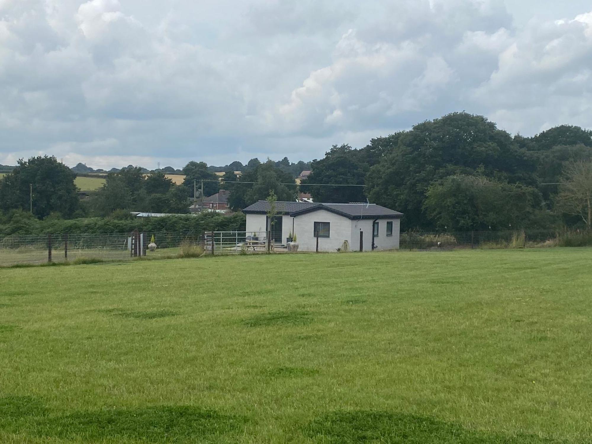 The Little John Petite Cosy Log Cabin - Sleeps 2, Great For Romantic Breaks, Couples, Single Guests, Near Sherwood Forest At Fairview Farm, Nottingham Set In 88 Acres Blidworth Bagian luar foto