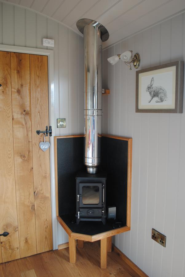 The Little John Petite Cosy Log Cabin - Sleeps 2, Great For Romantic Breaks, Couples, Single Guests, Near Sherwood Forest At Fairview Farm, Nottingham Set In 88 Acres Blidworth Bagian luar foto