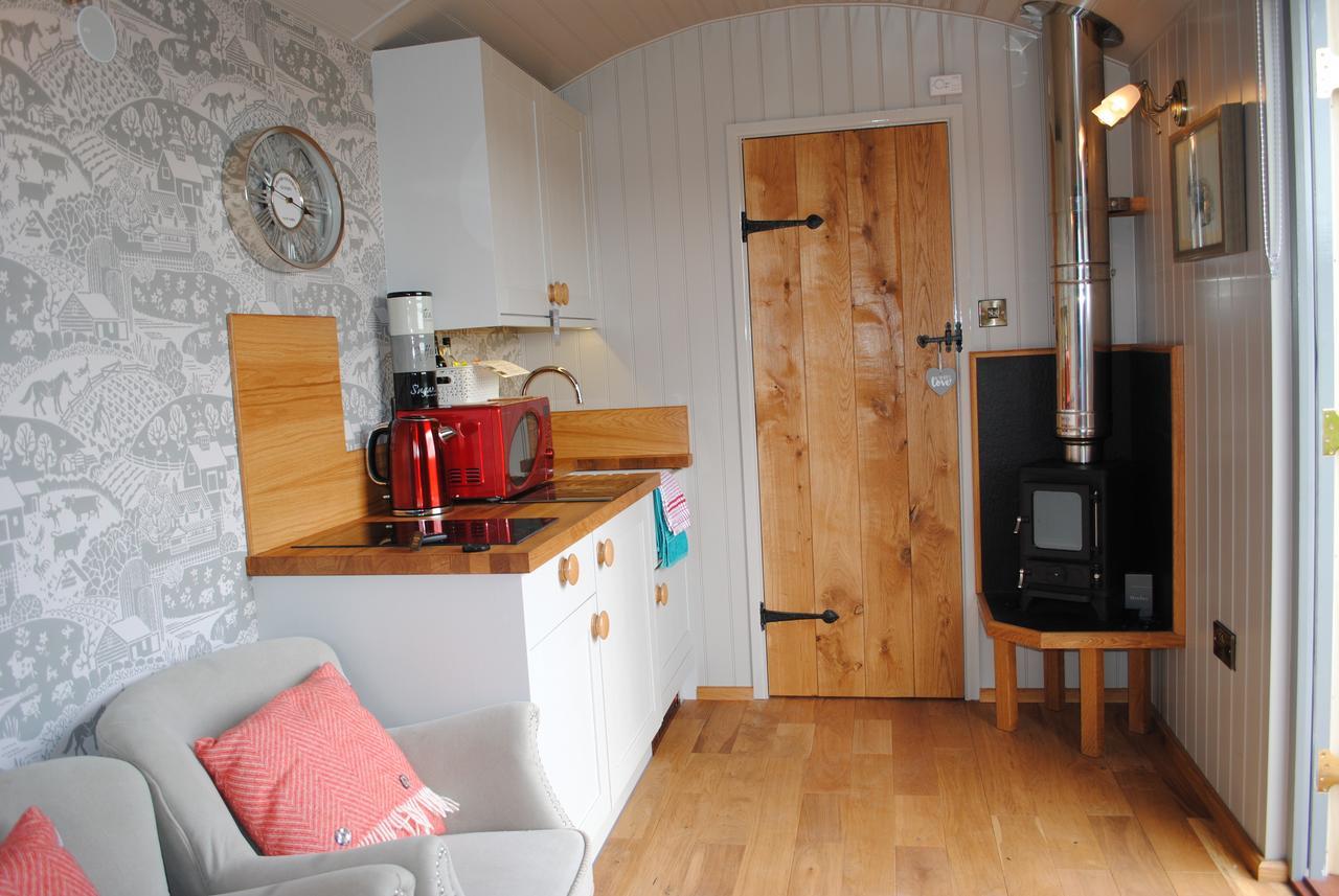 The Little John Petite Cosy Log Cabin - Sleeps 2, Great For Romantic Breaks, Couples, Single Guests, Near Sherwood Forest At Fairview Farm, Nottingham Set In 88 Acres Blidworth Bagian luar foto